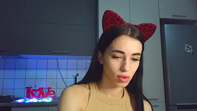 EvaMelnik online show from 10-25-25, 03:40