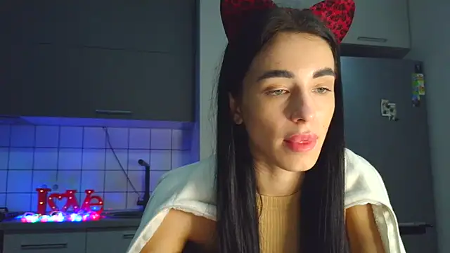 EvaMelnik online show from 10-27-25, 03:49