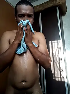 Snapshot of FANTASY_900 chatting on 09-26-25, 02:32 FANTASY 900 online show from 09-26-25, 02:32