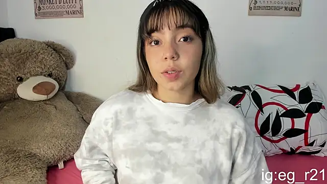 Snapshot of emma_grays2 chatting on 04-18-26, 06:28 emma grays2 online show from 04-18-26, 06:28