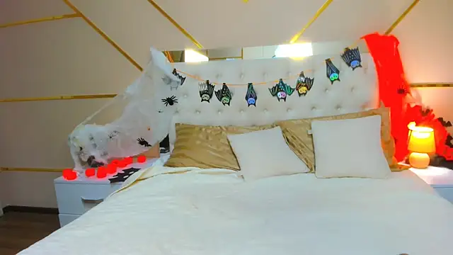 Snapshot of BeatriceAddams chatting on 11-01-25, 12:45 BeatriceAddams online show from 11-01-25, 12:45