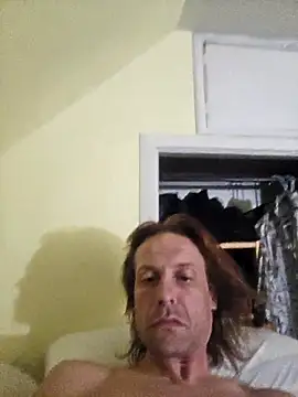 Snapshot of Danny19867 chatting on 09-28-25, 01:33 Danny19867 online show from 09-28-25, 01:33