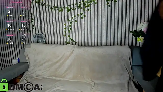 Agnes Wells online show from 11-15-25, 09:28