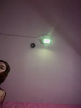 Snapshot of Anita-vega chatting on 10-05-25, 08:29 Anita-vega online show from 10-05-25, 08:29