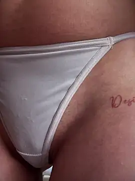 Snapshot of Anita-vega chatting on 10-24-25, 08:27 Anita-vega online show from 10-24-25, 08:27