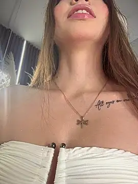 Snapshot of Anita-vega chatting on 11-06-25, 08:10 Anita-vega online show from 11-06-25, 08:10