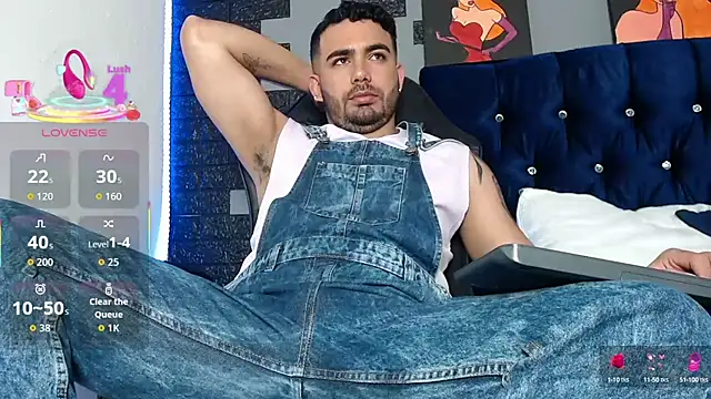 Snapshot of adamhairy chatting on 09-27-25, 07:19 adamhairy online show from 09-27-25, 07:19