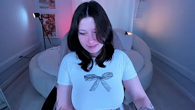 Snapshot of Sofi_Spark chatting on 02-24-26, 08:45 Sofi Spark online show from 02-24-26, 08:45