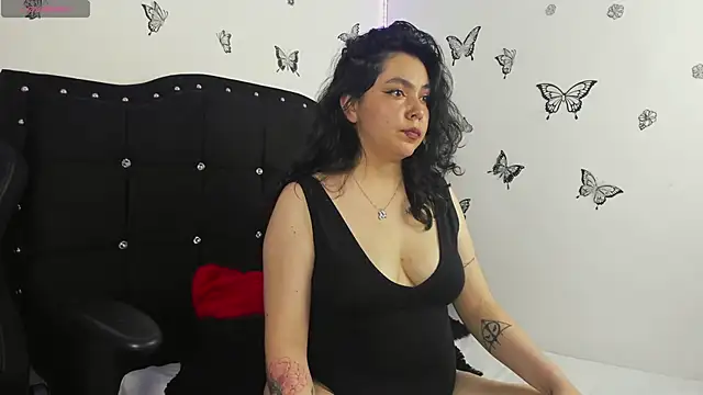 Snapshot of ashley-xoxo7 chatting on 11-21-25, 02:10 ashley-xoxo7 online show from 11-21-25, 02:10