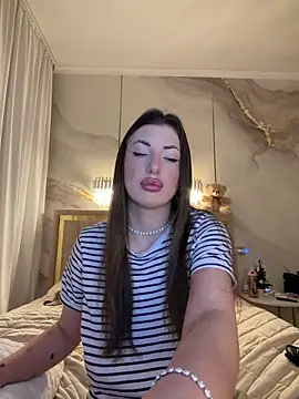 Snapshot of TiffaNoel chatting on 12-22-25, 04:04 TiffaNoel online show from 12-22-25, 04:04