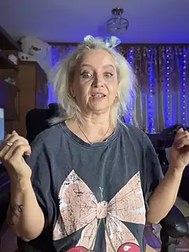 SquirtMilf00 online show from 01-06-25, 05:41