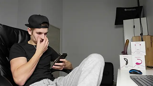 Mark Karson online show from 09-29-25, 07:40