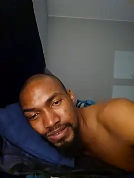 Snapshot of mojaymort chatting on 10-11-25, 09:35 mojaymort online show from 10-11-25, 09:35