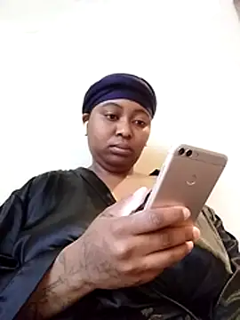 Snapshot of AcetousAbb chatting on 10-09-25, 06:00 AcetousAbb online show from 10-09-25, 06:00