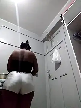 Snapshot of AcetousAbb chatting on 10-31-25, 05:58 AcetousAbb online show from 10-31-25, 05:58