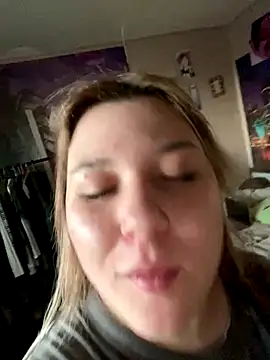 Kemeli008 online show from 09-30-25, 03:06