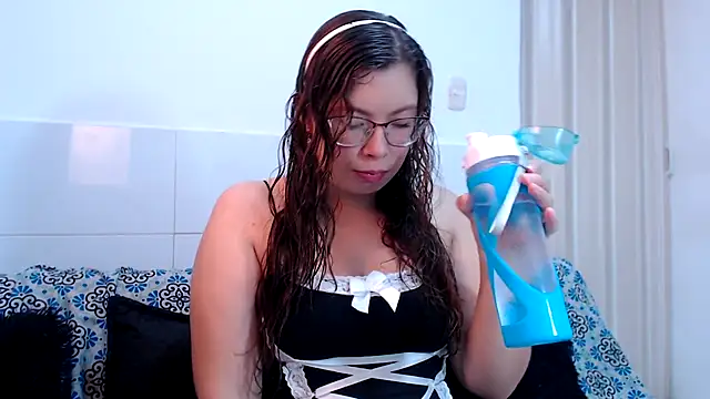 zoewhite2 online show from 09-17-25, 08:21