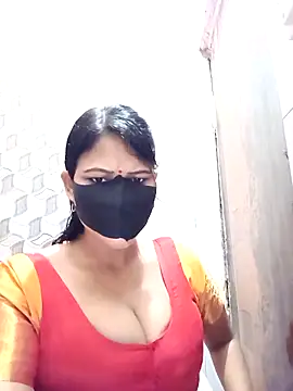 Snapshot of varnika chatting on 04-26-26, 10:35 varnika online show from 04-26-26, 10:35