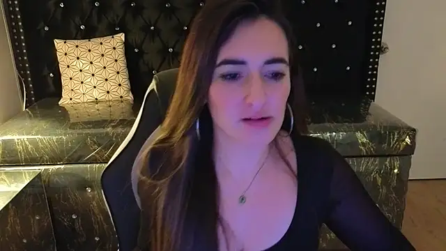 Snapshot of Soffi_betacur_b chatting on 09-10-25, 03:06 Soffi betacur b online show from 09-10-25, 03:06