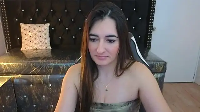 Snapshot of Soffi_betacur_b chatting on 09-13-25, 03:17 Soffi betacur b online show from 09-13-25, 03:17