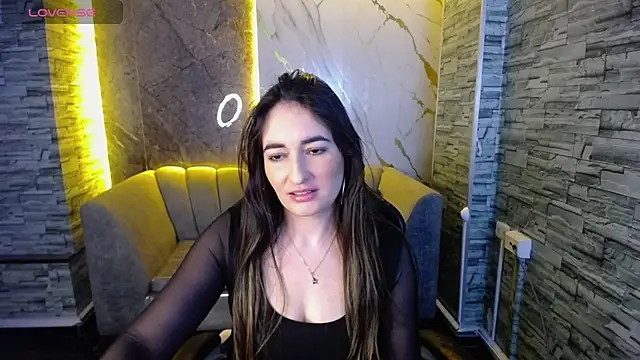 Snapshot of Soffi_betacur_b chatting on 10-11-25, 08:07 Soffi betacur b online show from 10-11-25, 08:07