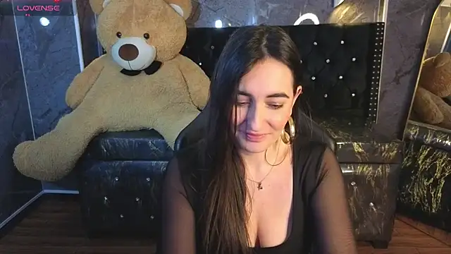 Snapshot of Soffi_betacur_b chatting on 10-19-25, 08:04 Soffi betacur b online show from 10-19-25, 08:04