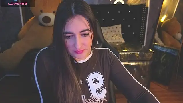 Snapshot of Soffi_betacur_b chatting on 11-07-25, 03:06 Soffi betacur b online show from 11-07-25, 03:06