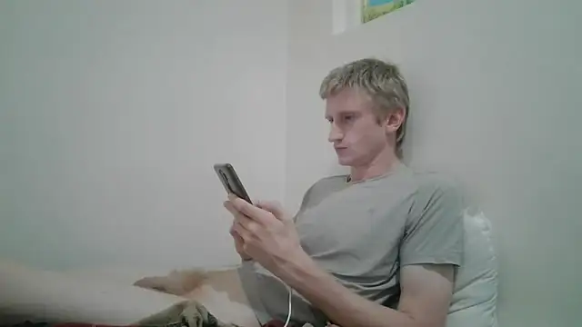 Snapshot of tcute0 chatting on 04-09-26, 06:19 tcute0 online show from 04-09-26, 06:19