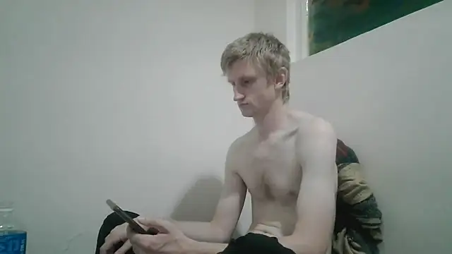 Snapshot of tcute0 chatting on 04-22-26, 09:27 tcute0 online show from 04-22-26, 09:27