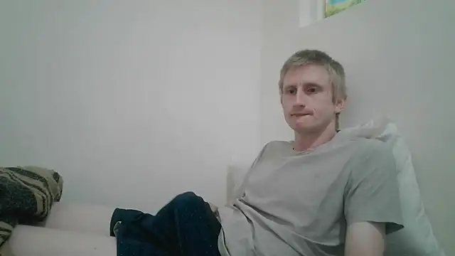 Snapshot of tcute0 chatting on 05-07-26, 05:24 tcute0 online show from 05-07-26, 05:24
