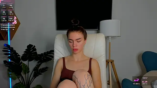 Snapshot of Cherry___Kiss chatting on 10-04-25, 06:33 Cherry Kiss online show from 10-04-25, 06:33