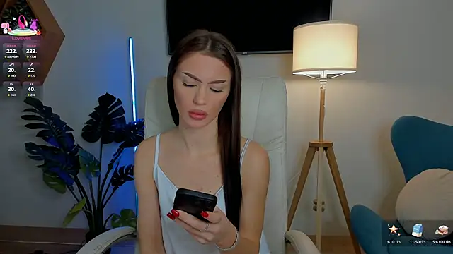 Snapshot of Cherry___Kiss chatting on 10-22-25, 07:24 Cherry Kiss online show from 10-22-25, 07:24