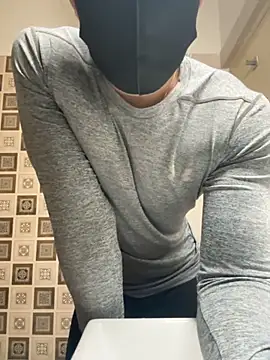 Snapshot of Atngt_69 chatting on 11-18-25, 04:11 Atngt 69 online show from 11-18-25, 04:11