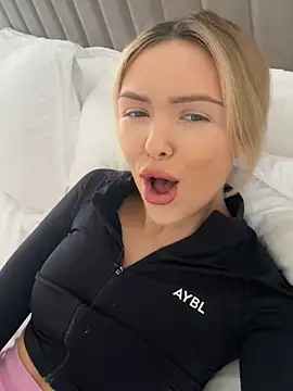 lolableux online show from 11-01-25, 01:35