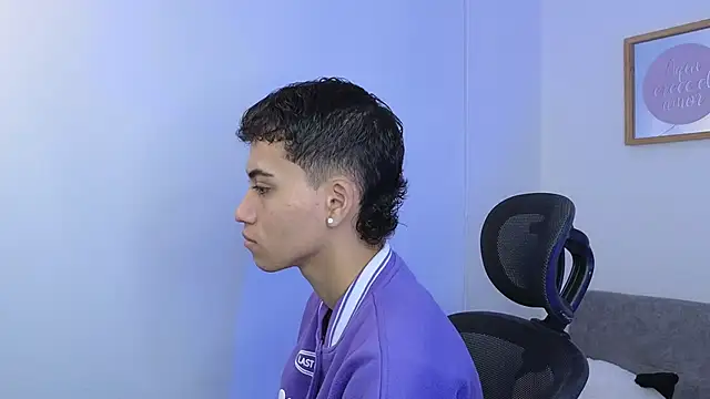 yulian vasquez online show from 09-22-25, 12:18