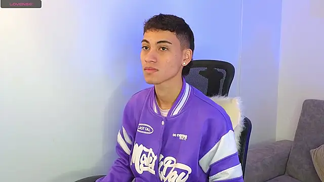 yulian vasquez online show from 10-02-25, 12:12