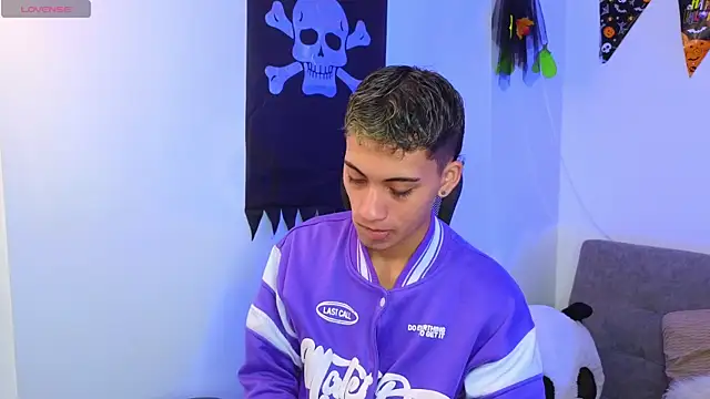 yulian vasquez online show from 10-22-25, 12:27