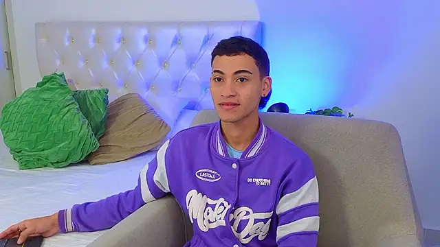 yulian vasquez online show from 02-02-26, 12:26