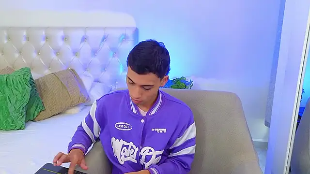 yulian vasquez online show from 02-04-26, 12:22