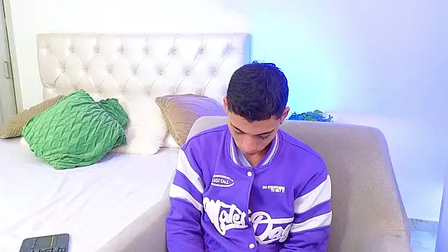 yulian vasquez online show from 02-07-26, 12:20