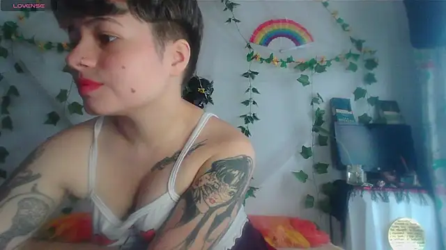 Snapshot of Mitsuha_gate chatting on 02-17-26, 02:57 Mitsuha gate online show from 02-17-26, 02:57