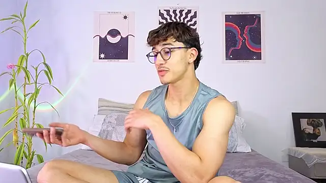 LatinReall online show from 09-21-25, 07:26