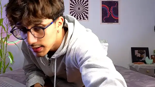 LatinReall online show from 10-12-25, 10:09