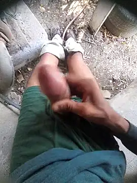 Snapshot of Desi_Horny_Boys chatting on 03-11-26, 05:57 Desi Horny Boys online show from 03-11-26, 05:57