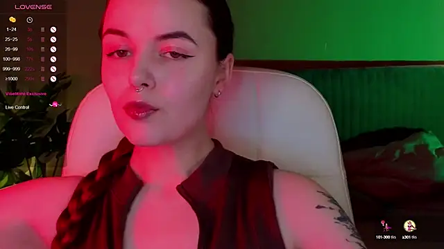 BellaDevile  online show from 10-05-25, 07:28