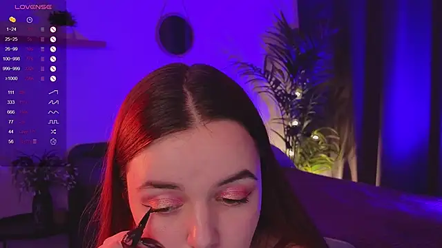 BellaDevile  online show from 10-09-25, 07:28