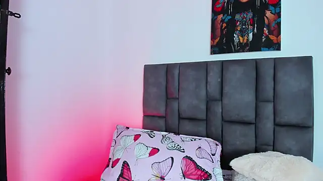 abby jones2 online show from 10-18-25, 03:31