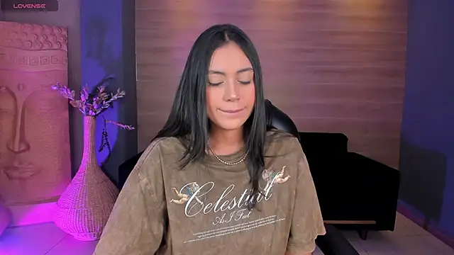 AmbarJames  online show from 10-21-25, 11:22