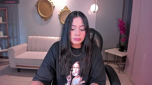 AmbarJames  online show from 11-19-25, 11:54