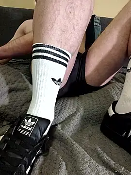 Snapshot of blue-moon23 chatting on 10-10-25, 03:33 blue-moon23 online show from 10-10-25, 03:33